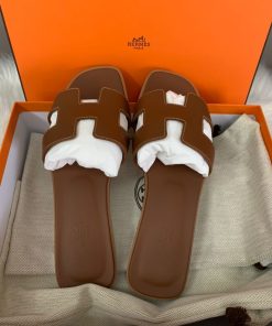 Hermès Oran Sandals (Gold, Size 38)